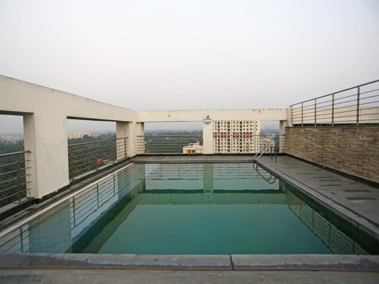 Capital O 10212 Hotel West Willows Xanadu Kalküta Dış mekan fotoğraf