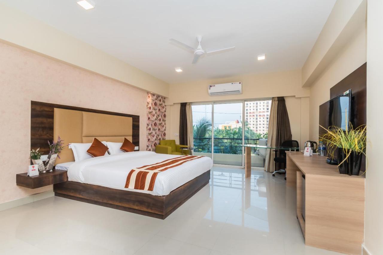 Capital O 10212 Hotel West Willows Xanadu Kalküta Dış mekan fotoğraf