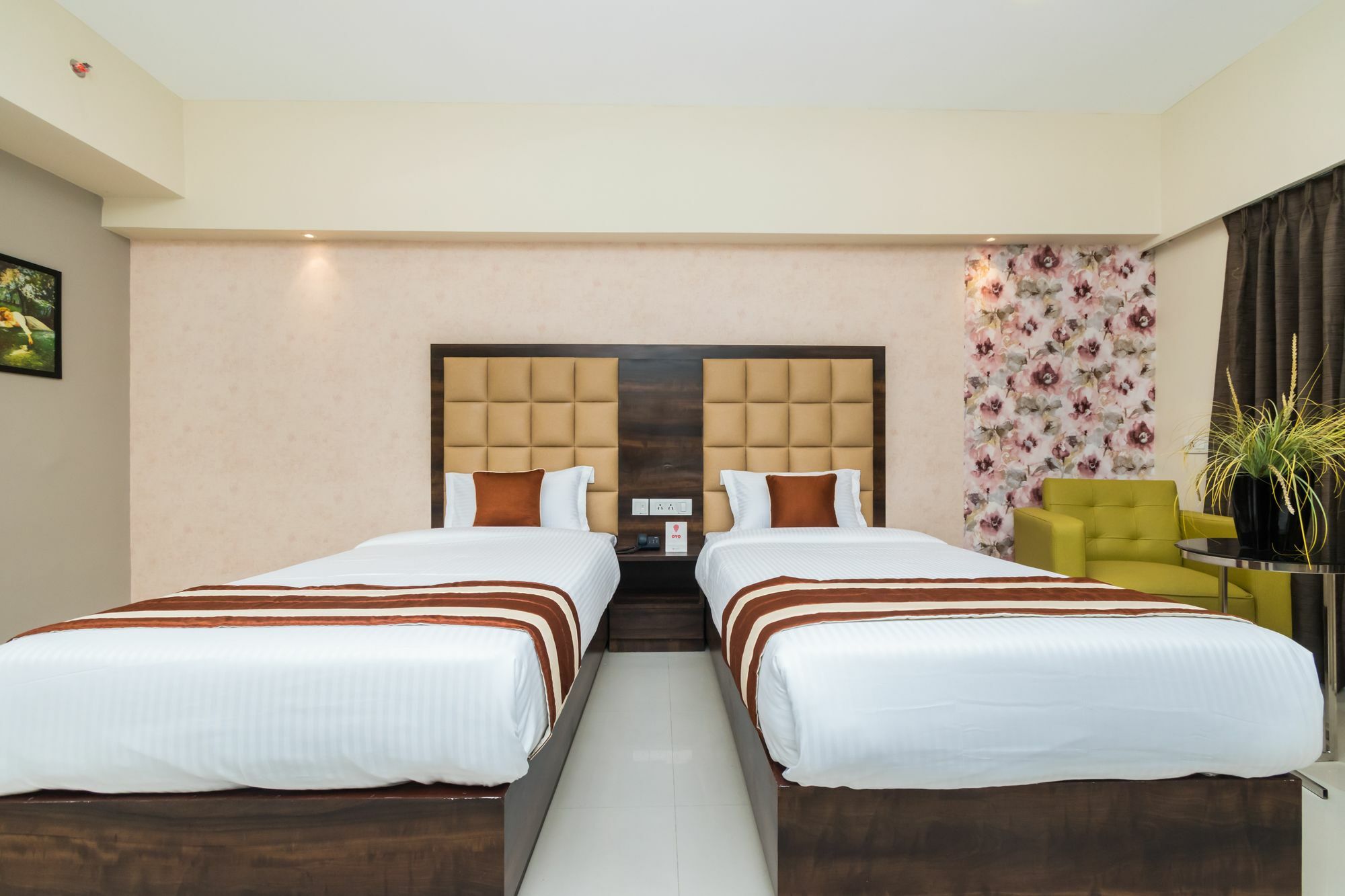 Capital O 10212 Hotel West Willows Xanadu Kalküta Dış mekan fotoğraf