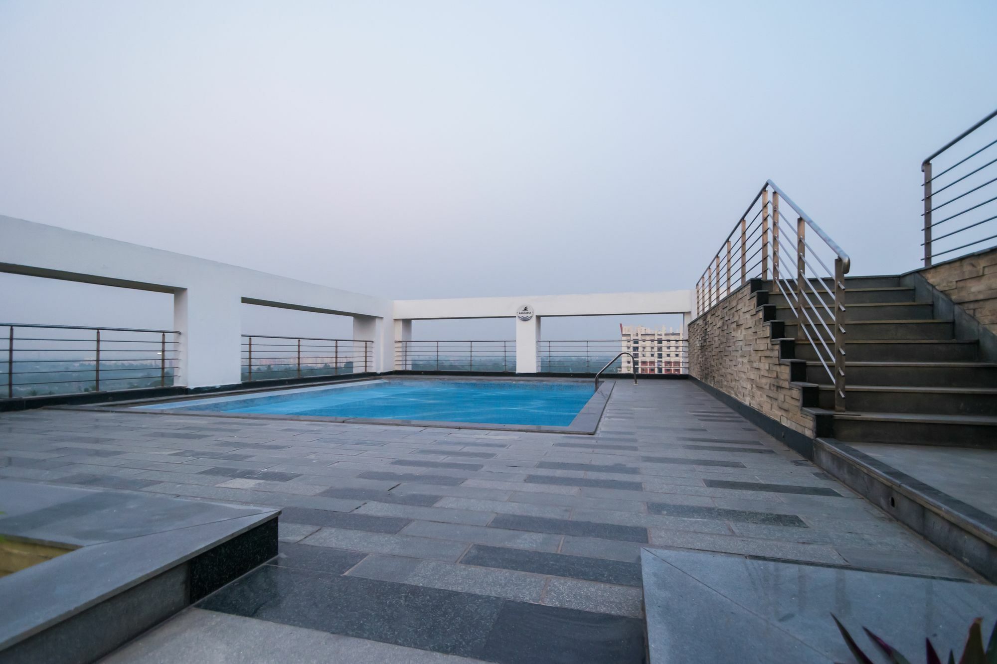 Capital O 10212 Hotel West Willows Xanadu Kalküta Dış mekan fotoğraf
